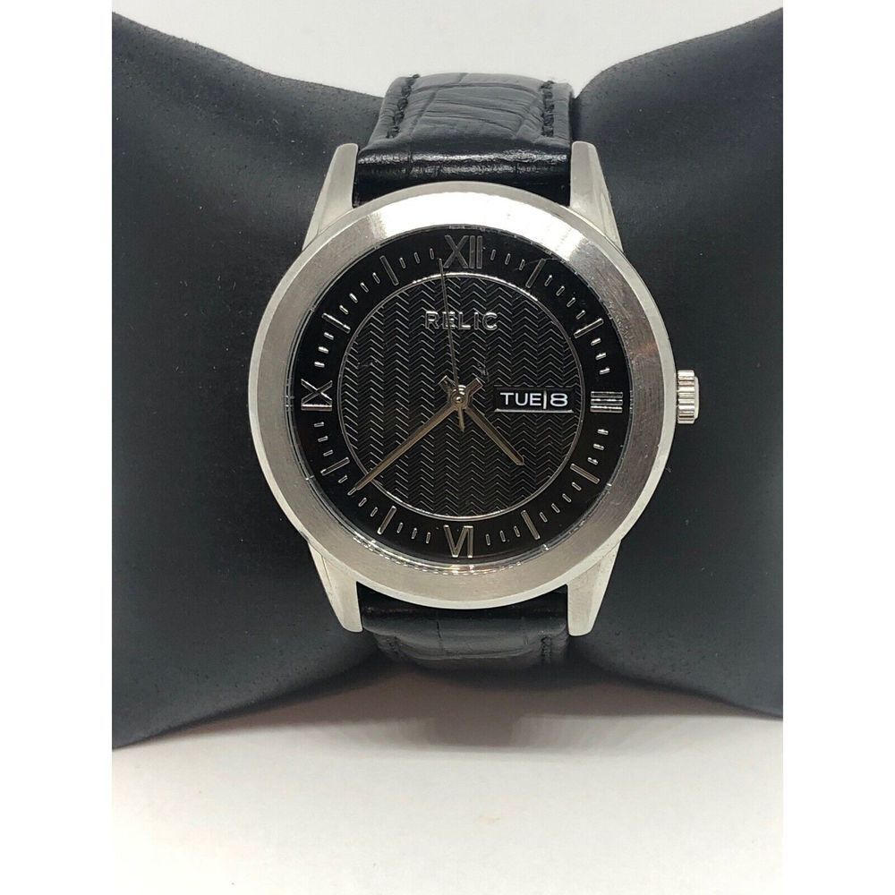 Relic ZR77267 Men's Black Leather Analog Black Dial Quartz Genuine Watch HO185